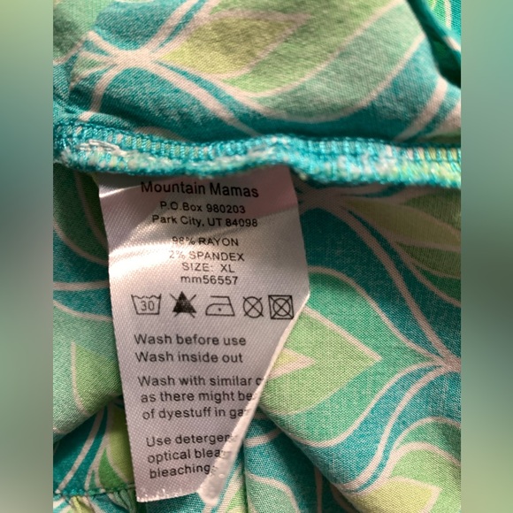 Maui Mamas XL Aqua Dreams Tunic Top Rayon Spandex Roll Tab Button Sleeves EUC - Picture 2 of 3